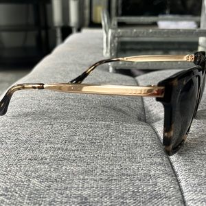 Diff Bella polorized tortoise